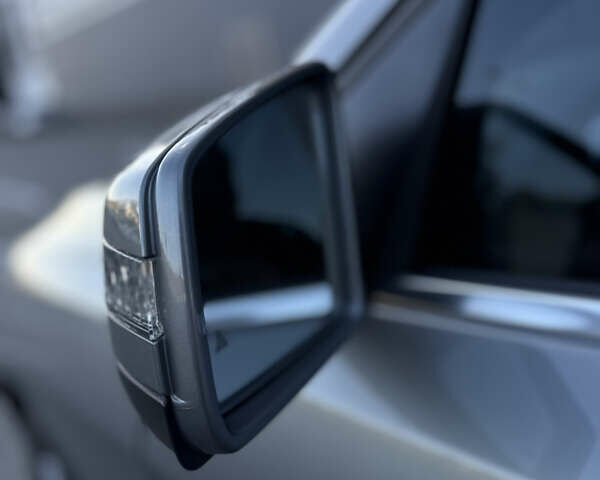 Серый Мерседес М-Класс, объемом двигателя 3.5 л и пробегом 236 тыс. км за 16300 $, фото 12 на Automoto.ua