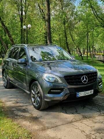 Мерседес М-Класс 2013 в Ирпене на Automoto.ua Серый Мерседес М-Класс, объемом двигателя 2.99 л и пробегом 226 тыс. км за 19600 $, фото 2 на Automoto.ua