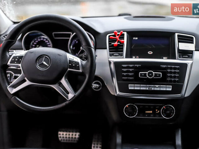 Серый Мерседес М-Класс, объемом двигателя 2.14 л и пробегом 170 тыс. км за 23999 $, фото 22 на Automoto.ua