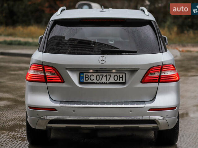 Серый Мерседес М-Класс, объемом двигателя 2.14 л и пробегом 170 тыс. км за 23999 $, фото 13 на Automoto.ua