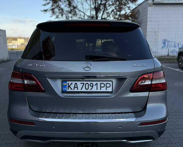 Серый Мерседес М-Класс, объемом двигателя 3.5 л и пробегом 236 тыс. км за 16300 $, фото 4 на Automoto.ua