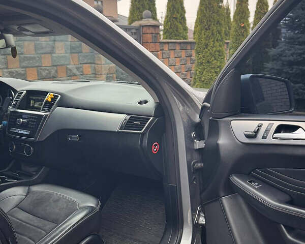 Серый Мерседес М-Класс, объемом двигателя 2.99 л и пробегом 364 тыс. км за 19999 $, фото 30 на Automoto.ua