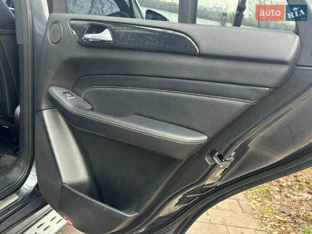 Серый Мерседес М-Класс, объемом двигателя 2.99 л и пробегом 199 тыс. км за 22900 $, фото 34 на Automoto.ua