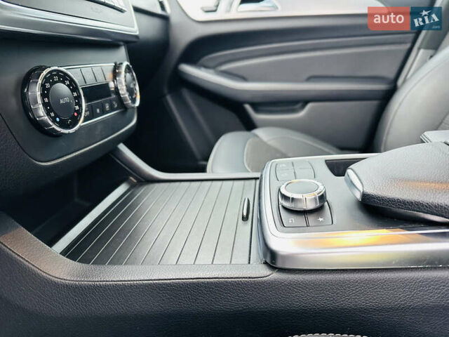 Серый Мерседес М-Класс, объемом двигателя 2.2 л и пробегом 102 тыс. км за 26500 $, фото 41 на Automoto.ua