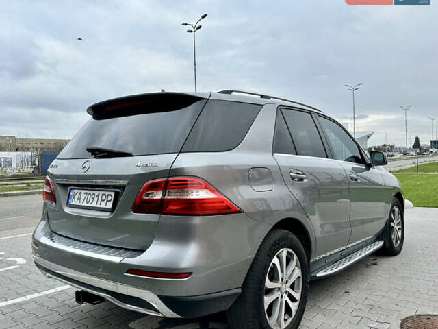 Серый Мерседес М-Класс, объемом двигателя 3.5 л и пробегом 236 тыс. км за 18500 $, фото 5 на Automoto.ua