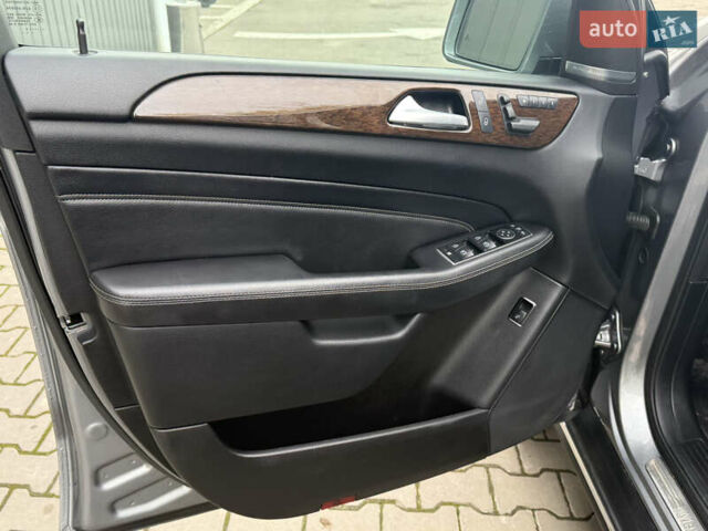 Серый Мерседес М-Класс, объемом двигателя 2.99 л и пробегом 240 тыс. км за 20800 $, фото 14 на Automoto.ua