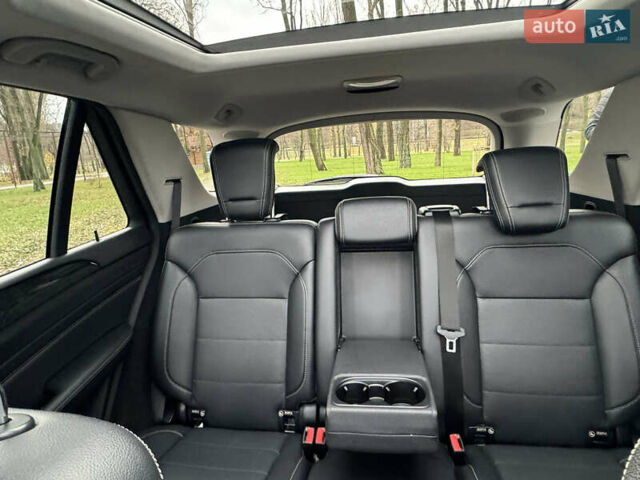 Серый Мерседес М-Класс, объемом двигателя 2.99 л и пробегом 199 тыс. км за 22900 $, фото 29 на Automoto.ua