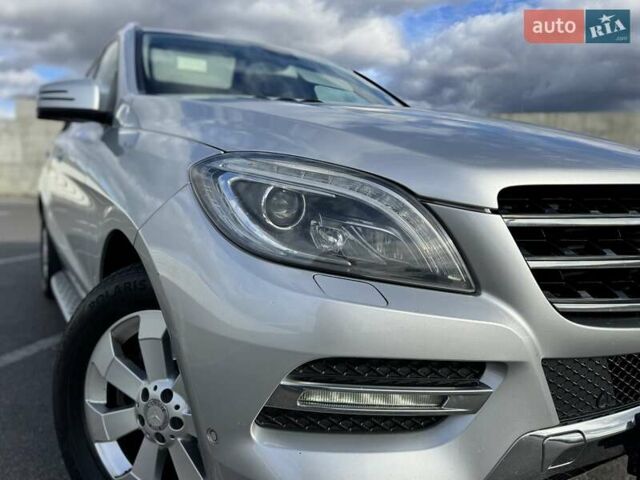 Мерседес М-Класс 2013 в Львове на Automoto.ua Серый Мерседес М-Класс, объемом двигателя 2.99 л и пробегом 188 тыс. км за 23000 $, фото 4 на Automoto.ua