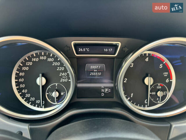 Сірий Мерседес М-Клас, об'ємом двигуна 2.14 л та пробігом 257 тис. км за 17500 $, фото 6 на Automoto.ua