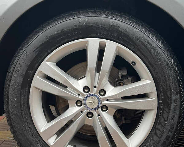 Серый Мерседес М-Класс, объемом двигателя 2.99 л и пробегом 364 тыс. км за 19999 $, фото 13 на Automoto.ua