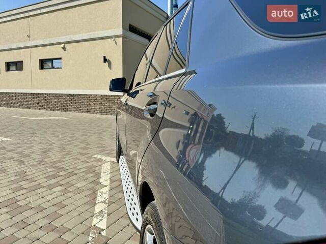 Сірий Мерседес М-Клас, об'ємом двигуна 2.99 л та пробігом 173 тис. км за 25500 $, фото 13 на Automoto.ua