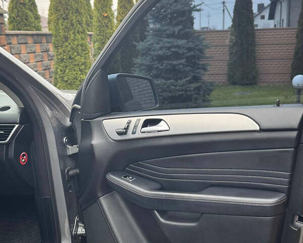 Серый Мерседес М-Класс, объемом двигателя 2.99 л и пробегом 364 тыс. км за 19999 $, фото 29 на Automoto.ua