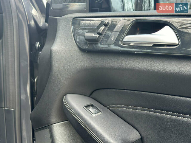 Серый Мерседес М-Класс, объемом двигателя 2.99 л и пробегом 199 тыс. км за 22900 $, фото 40 на Automoto.ua