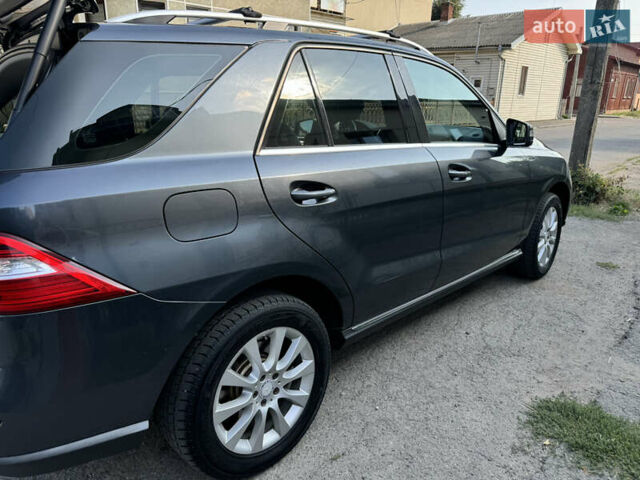 Сірий Мерседес М-Клас, об'ємом двигуна 2.14 л та пробігом 257 тис. км за 17500 $, фото 4 на Automoto.ua