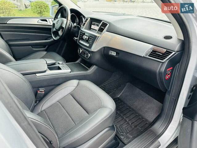 Серый Мерседес М-Класс, объемом двигателя 2.2 л и пробегом 102 тыс. км за 26500 $, фото 33 на Automoto.ua