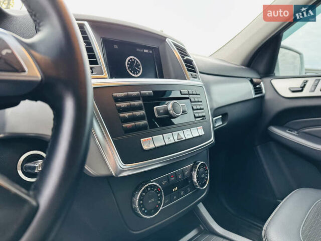 Серый Мерседес М-Класс, объемом двигателя 2.2 л и пробегом 102 тыс. км за 26500 $, фото 15 на Automoto.ua