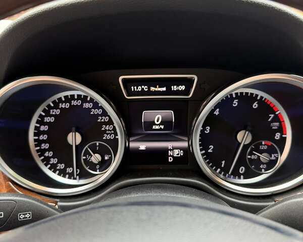 Сірий Мерседес М-Клас, об'ємом двигуна 3.5 л та пробігом 266 тис. км за 24500 $, фото 20 на Automoto.ua