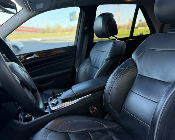 Серый Мерседес М-Класс, объемом двигателя 3.5 л и пробегом 236 тыс. км за 16300 $, фото 17 на Automoto.ua