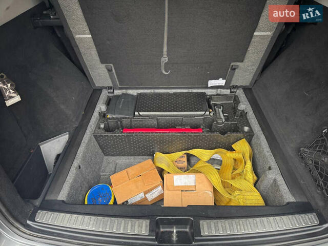 Серый Мерседес М-Класс, объемом двигателя 2.99 л и пробегом 364 тыс. км за 19999 $, фото 33 на Automoto.ua