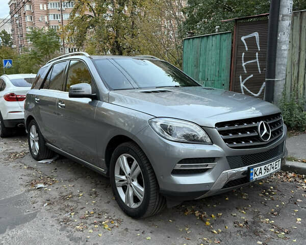 Сірий Мерседес М-Клас, об'ємом двигуна 3.5 л та пробігом 266 тис. км за 24500 $, фото 6 на Automoto.ua