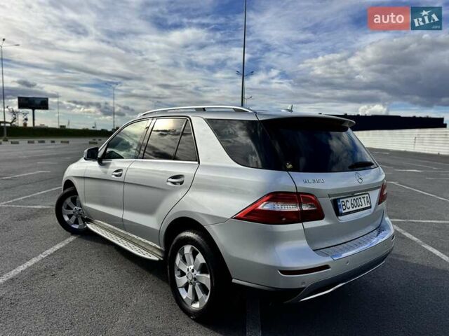 Мерседес М-Класс 2013 в Львове на Automoto.ua Серый Мерседес М-Класс, объемом двигателя 2.99 л и пробегом 188 тыс. км за 23000 $, фото 7 на Automoto.ua