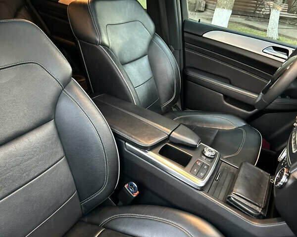 Серый Мерседес М-Класс, объемом двигателя 2.99 л и пробегом 330 тыс. км за 24500 $, фото 34 на Automoto.ua