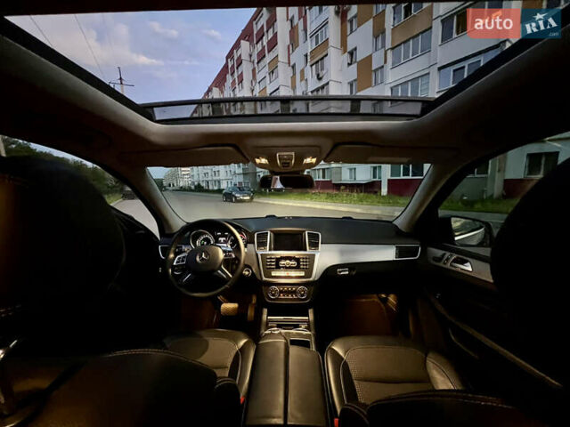 Мерседес М-Класс 2013 в Харькове на Automoto.ua Серый Мерседес М-Класс, объемом двигателя 2.14 л и пробегом 287 тыс. км за 18700 $, фото 13 на Automoto.ua