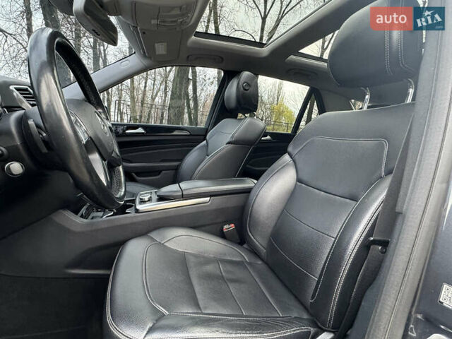 Серый Мерседес М-Класс, объемом двигателя 2.99 л и пробегом 199 тыс. км за 22900 $, фото 25 на Automoto.ua