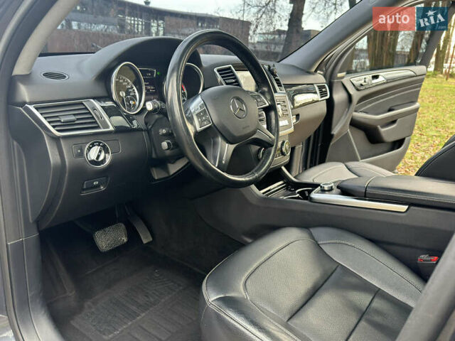 Серый Мерседес М-Класс, объемом двигателя 2.99 л и пробегом 199 тыс. км за 22900 $, фото 20 на Automoto.ua