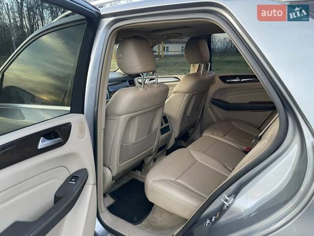 Сірий Мерседес М-Клас, об'ємом двигуна 2.99 л та пробігом 350 тис. км за 21500 $, фото 22 на Automoto.ua