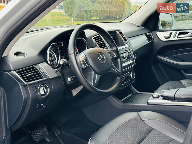 Серый Мерседес М-Класс, объемом двигателя 2.2 л и пробегом 102 тыс. км за 26500 $, фото 11 на Automoto.ua