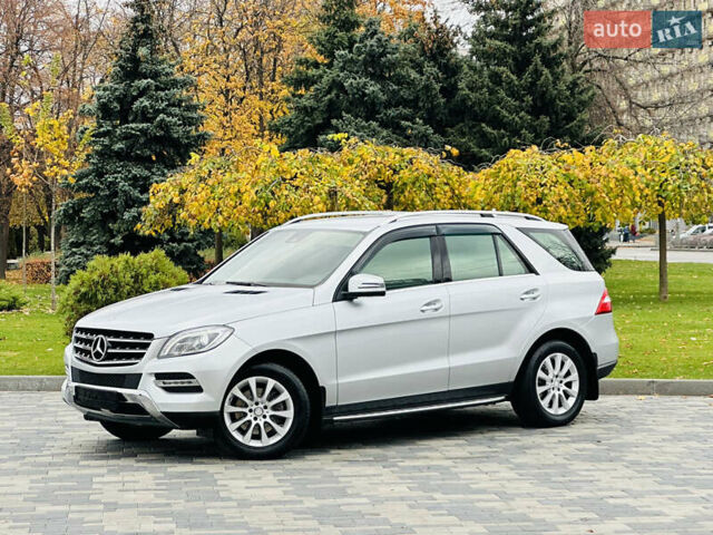 Серый Мерседес М-Класс, объемом двигателя 2.2 л и пробегом 102 тыс. км за 26500 $, фото 5 на Automoto.ua