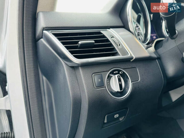 Серый Мерседес М-Класс, объемом двигателя 2.2 л и пробегом 102 тыс. км за 26500 $, фото 13 на Automoto.ua