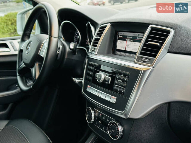 Серый Мерседес М-Класс, объемом двигателя 2.2 л и пробегом 102 тыс. км за 26500 $, фото 18 на Automoto.ua