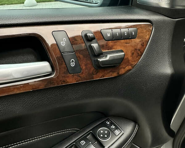 Серый Мерседес М-Класс, объемом двигателя 3.5 л и пробегом 236 тыс. км за 18500 $, фото 10 на Automoto.ua