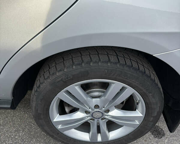 Серый Мерседес М-Класс, объемом двигателя 2.99 л и пробегом 186 тыс. км за 25000 $, фото 18 на Automoto.ua