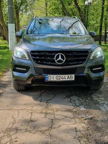 Мерседес М-Класс 2013 в Ирпене на Automoto.ua Серый Мерседес М-Класс, объемом двигателя 2.99 л и пробегом 226 тыс. км за 19600 $, фото 14 на Automoto.ua