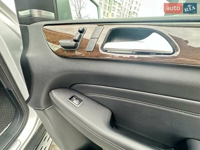 Серый Мерседес М-Класс, объемом двигателя 2.14 л и пробегом 244 тыс. км за 21500 $, фото 15 на Automoto.ua