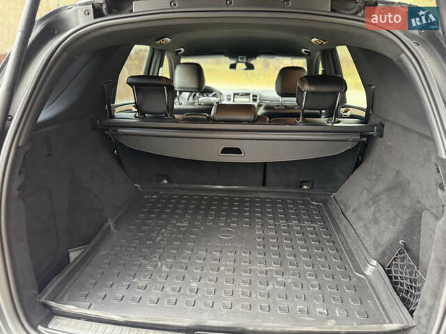 Серый Мерседес М-Класс, объемом двигателя 2.99 л и пробегом 197 тыс. км за 18500 $, фото 16 на Automoto.ua