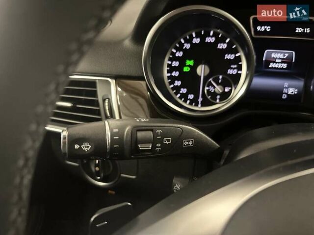 Серый Мерседес М-Класс, объемом двигателя 2.14 л и пробегом 244 тыс. км за 21500 $, фото 4 на Automoto.ua