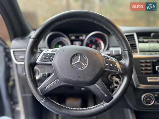 Серый Мерседес М-Класс, объемом двигателя 2.99 л и пробегом 197 тыс. км за 18500 $, фото 9 на Automoto.ua