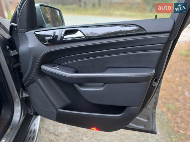 Серый Мерседес М-Класс, объемом двигателя 2.99 л и пробегом 197 тыс. км за 18500 $, фото 12 на Automoto.ua