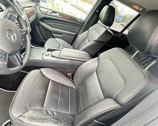 Серый Мерседес М-Класс, объемом двигателя 2.14 л и пробегом 244 тыс. км за 21500 $, фото 9 на Automoto.ua