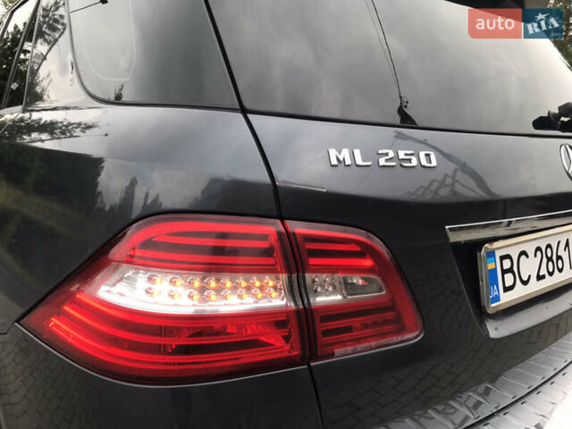 Сірий Мерседес М-Клас, об'ємом двигуна 2.14 л та пробігом 335 тис. км за 21500 $, фото 17 на Automoto.ua