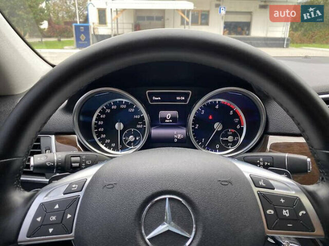 Серый Мерседес М-Класс, объемом двигателя 2.99 л и пробегом 210 тыс. км за 26500 $, фото 7 на Automoto.ua