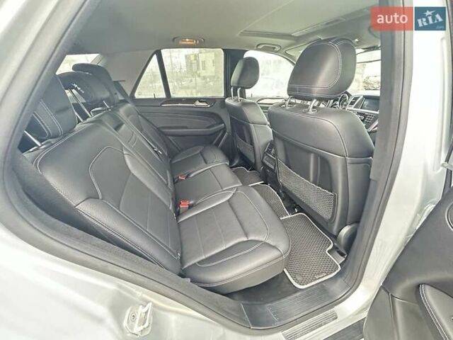 Серый Мерседес М-Класс, объемом двигателя 2.14 л и пробегом 244 тыс. км за 21500 $, фото 17 на Automoto.ua