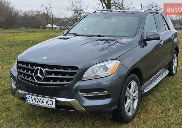 Сірий Мерседес М-Клас, об'ємом двигуна 3.5 л та пробігом 195 тис. км за 17000 $, фото 5 на Automoto.ua