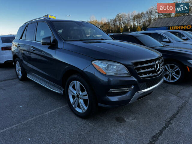 Сірий Мерседес М-Клас, об'ємом двигуна 3 л та пробігом 220 тис. км за 13900 $, фото 1 на Automoto.ua