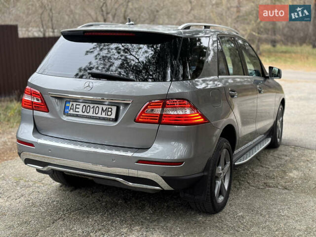 Серый Мерседес М-Класс, объемом двигателя 2.99 л и пробегом 197 тыс. км за 18500 $, фото 5 на Automoto.ua