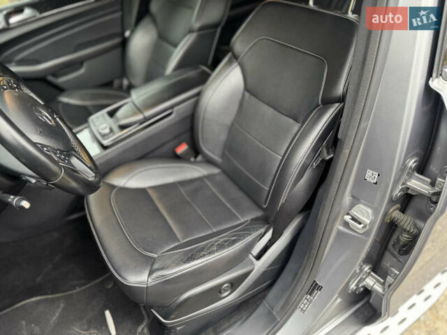 Серый Мерседес М-Класс, объемом двигателя 2.99 л и пробегом 197 тыс. км за 18500 $, фото 7 на Automoto.ua